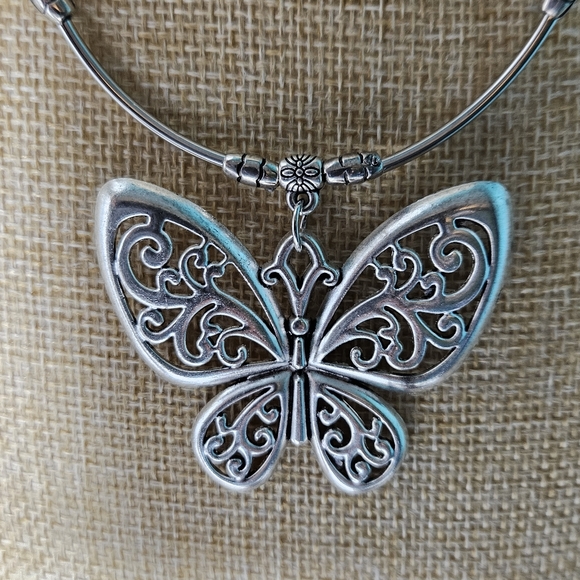 Beautiful Tibetan Bead Butterfly Necklace - Picture 1 of 7